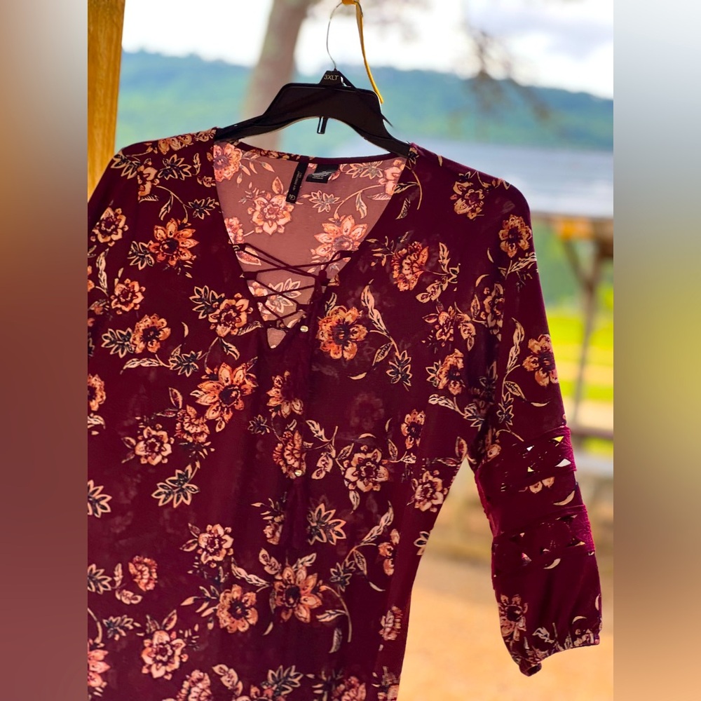 Floral tie front blouse